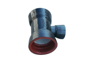 Garnitures de tuyau malléables de fer de changement de pièce en t liquide noire de direction