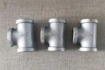 Norme ANSI réduisant des garnitures de tuyau de fonte malléable de pièce en t
